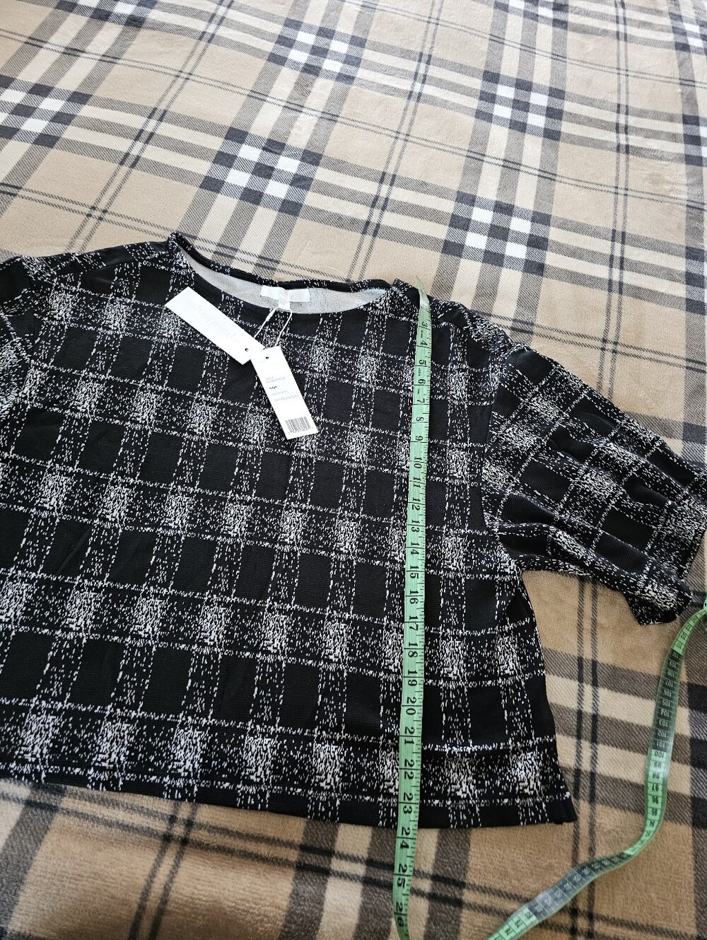 Adyson Parker Black and White Patterned Ribbed Top - Picture 6 of 9